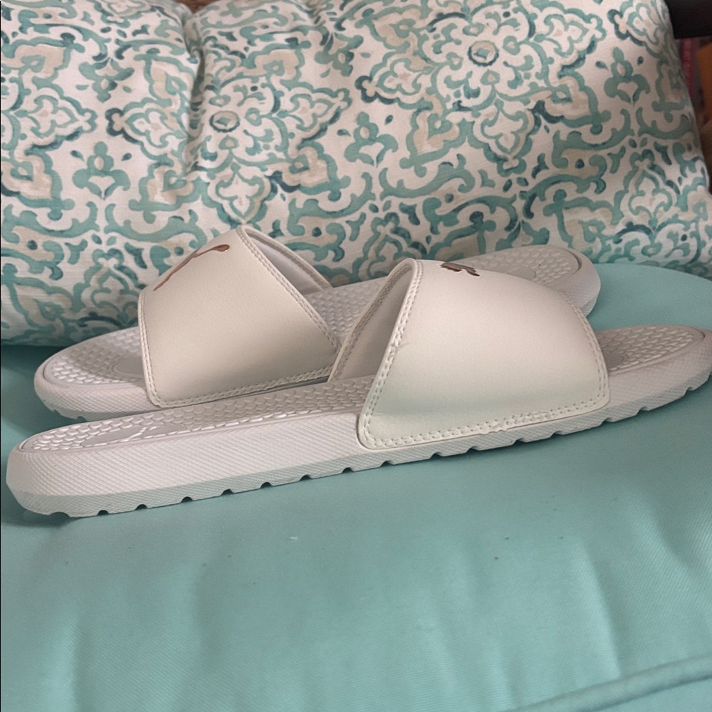 Women’s Puma Logo Slide, With Rose Gold Logo View 4